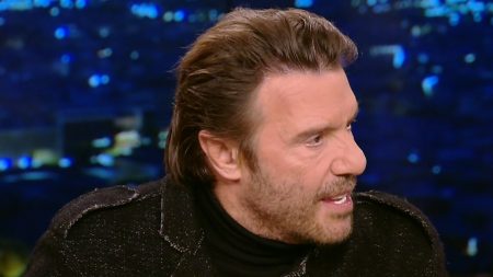 Στράτος Τζώρτζογλου