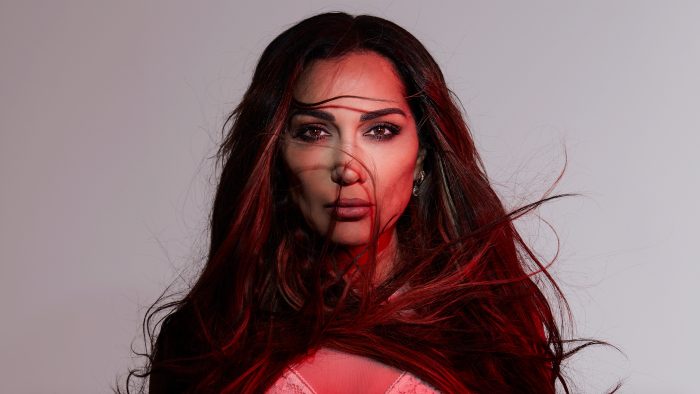 Καλά να περνάτε… από τη Δέσποινα Βανδή