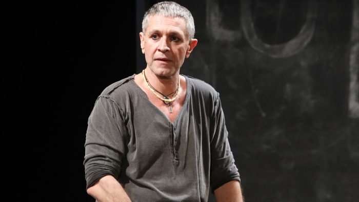 Αιμίλιος Χειλάκης: «Ας μην κάνουμε για τους ανθρώπους που κατηγορήθηκαν στο metoo, τουλάχιστον, ότι δεν έχουν υπάρξει φίλοι μας»