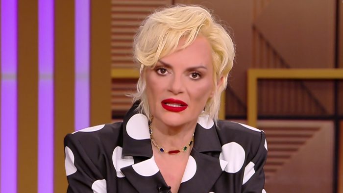 Έλενα Χριστοπούλου: «Δεν θα ξεχάσουμε ποτέ όλα τα κορίτσια και τις γυναίκες που δολοφονήθηκαν από τους οικείους τους»