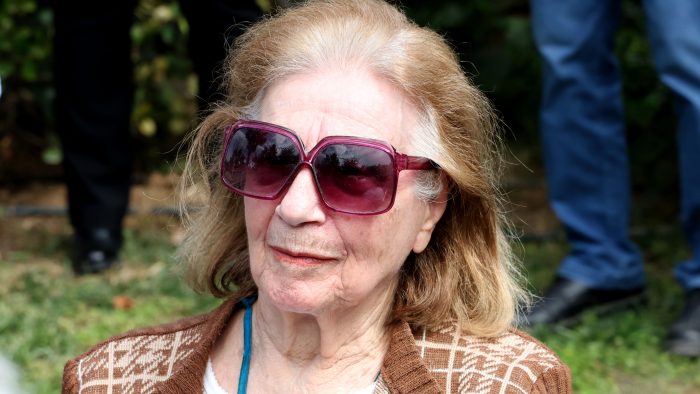 Μέλπω Ζαρόκωστα: «Ανακτά την επικοινωνία, αναγνωρίζει τα οικεία πρόσωπα και χαμογελάει»