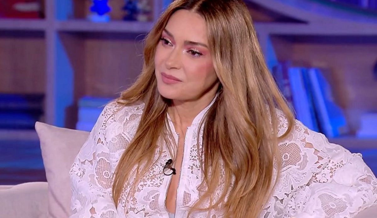 Αποστολία Ζώη