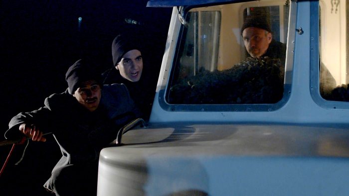 Άγιος έρωτας: Μια καταδίωξη εν πλω, μια απόπειρα δολοφονίας κι ένα τροχαίο δυστύχημα