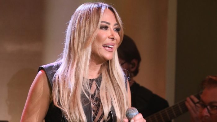 Η Μελίνα Ασλανίδου εγκλωβίστηκε στο λιμάνι του Βόλου