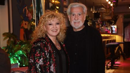 Αθηνά Καμπάκογλου