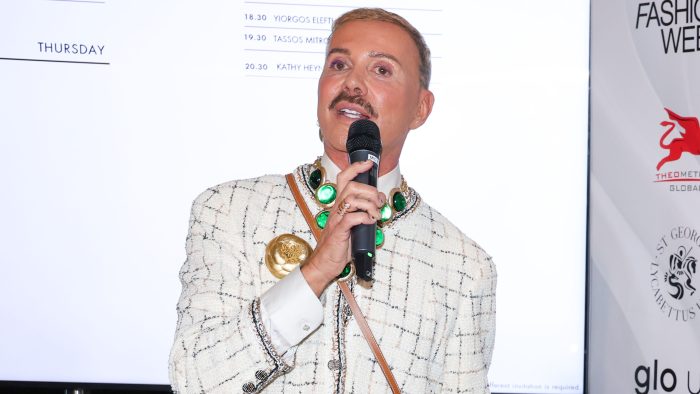 Λάκης Γαβαλάς