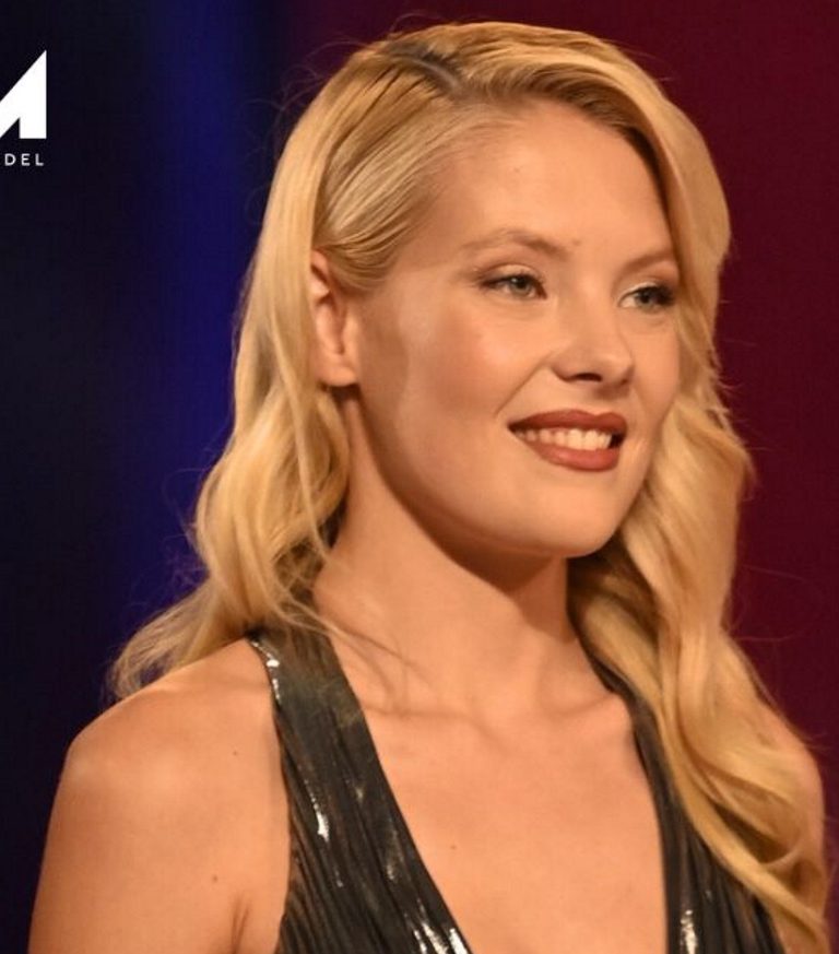 GNTM: Η Ξένια Τσίρκοβα αναδείχθηκε μεγάλη νικήτρια και πήρε τις 50.000 ευρώ  - Ποιος βρέθηκε, όμως, σε απόσταση αναπνοής; - Zappit