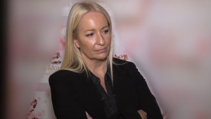 Αφροδίτη Γραμμέλη: «Έχει καταντήσει ανέκδοτο αυτό με την Κατερίνα Καραβάτου, δεν το σχολιάζω καν»