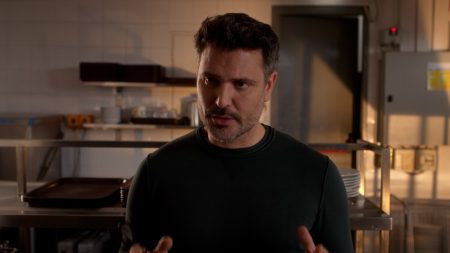 Hotel Elvira: Η Ελβίρα μοιάζει σίγουρη πια για την προδοσία του Χάρι