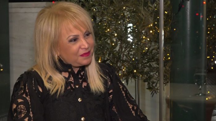 Τέτα Καμπουρέλη: «Με τον πρώην σύζυγό μου δεν έχουμε σχέση, δεν μιλάμε και, να σου πω την αλήθεια, δεν χρειάζεται κιόλας»