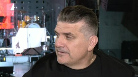 Γιάννης Καψάλης: «Σε κάθε εγκυμοσύνη της γυναίκας μου έπαιρνα 10 κιλά, γύριζα σπίτι το πρωί και έπινα δύο ποτήρια ουίσκι»