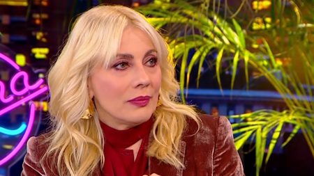 Σμαράγδα Καρύδη