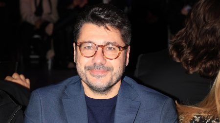 Λάμπρος Κωνσταντάρας