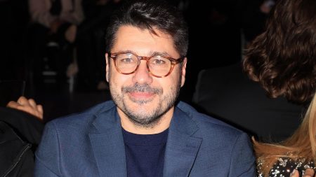 Λάμπρος Κωνσταντάρας