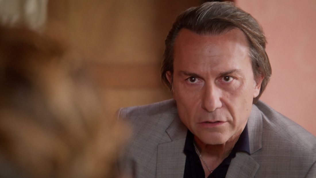 Να μ' αγαπάς