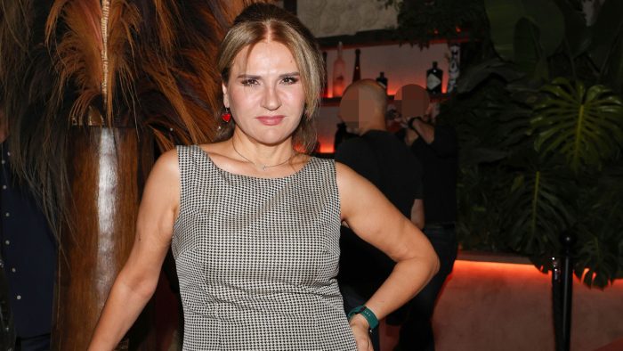 Μπέσσυ Μάλφα: «Τα αγαπημένα μου Χριστούγεννα ήταν λίγο πριν φύγει ο πατέρας μου από τη ζωή»