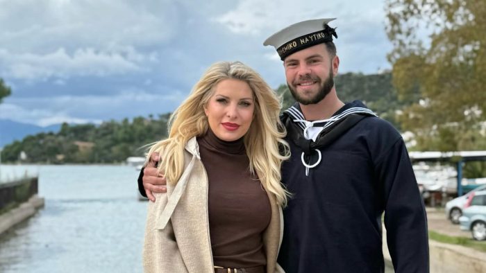 Ελένη Μενεγάκη, Γιάννης Λάτσιος και Μάκης Παντζόπουλος μαζί στην ορκωμοσία του Άγγελου Λάτσιου στο Πολεμικό Ναυτικό