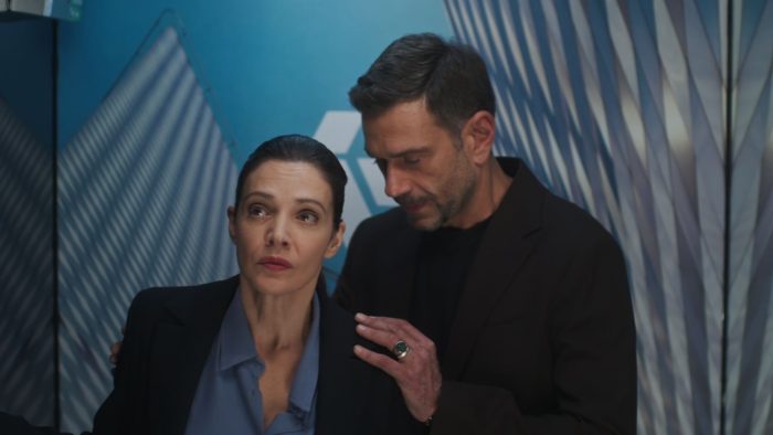 Μια Νύχτα Μόνο: Η Αρετή προσπαθεί να προσεγγίσει το γιο της