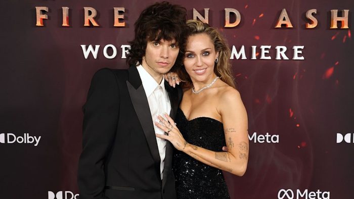 Η Miley Cyrus αρραβωνιάστηκε τον Maxx Morando – Το εντυπωσιακό δαχτυλίδι