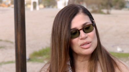 Νεσχάν Μουλαζίμ: «Έπαθα παροδική οστεοπόρωση κύησης και ήμουν σε αναπηρικό αμαξίδιο για 3 μήνες»