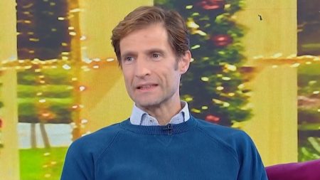 Μάξιμος Μουμούρης: «Με τον Βασίλη Κικίλια έχουμε πάρει πανελλήνιο πρωτάθλημα εφήβων στο μπάσκετ»