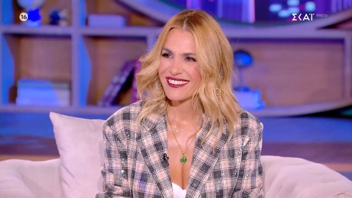 Τζένη Μπότση: «Στις ερωτικές σκηνές με τον Στράτο Τζώρτζογλου ξεχνούσα και το όνομά μου»