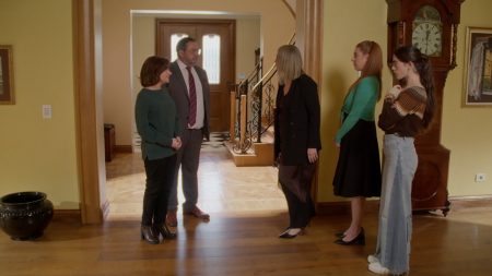 Να μ' αγαπάς