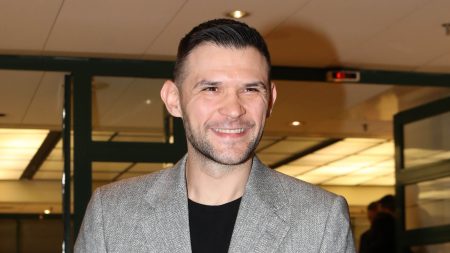 Κώστας Παπανικολάου