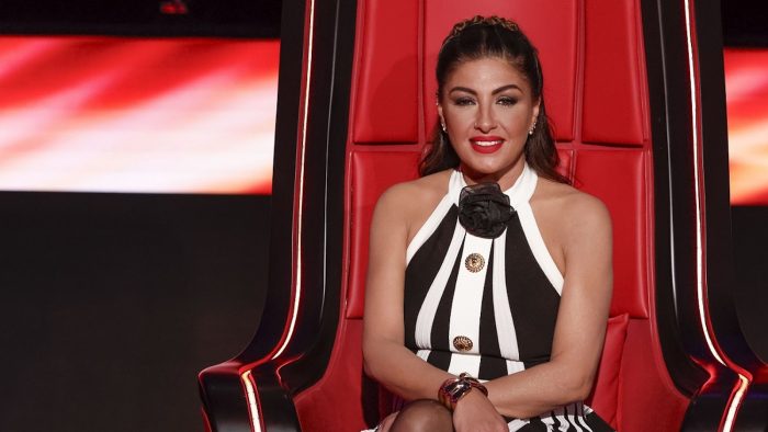 Έλενα Παπαρίζου – The Voice: Ο Κωστής Μαραβέγιας παίρνει τη θέση της στο αποψινό γύρισμα