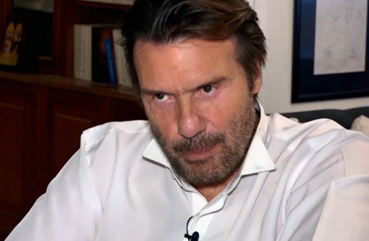 Στράτος Τζώρτζογλου