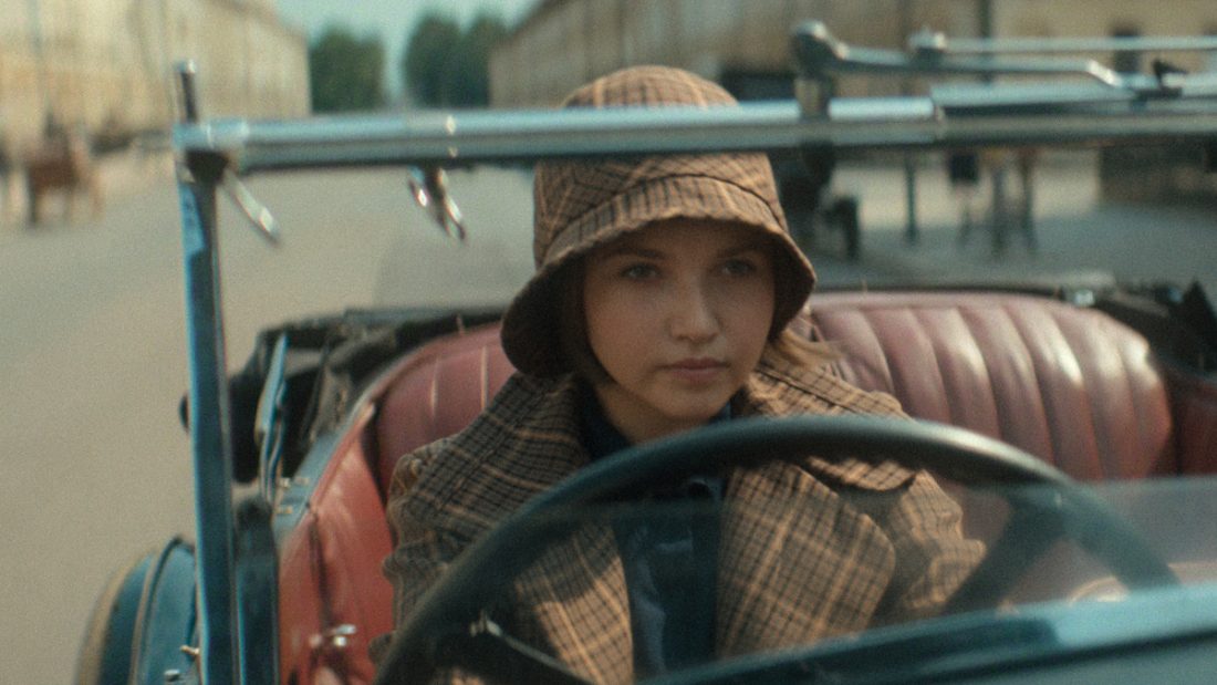 agatha-christie-s-seven-dials-netflix-2