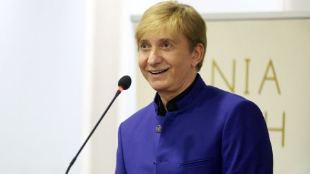 Μάκης Δελαπόρτας