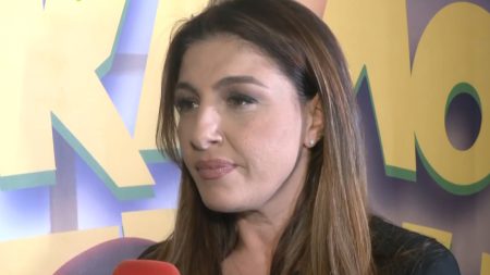 Έλενα Παπαρίζου