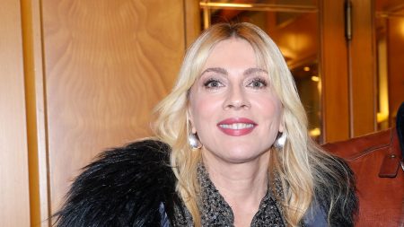 Σμαράγδα Καρύδη