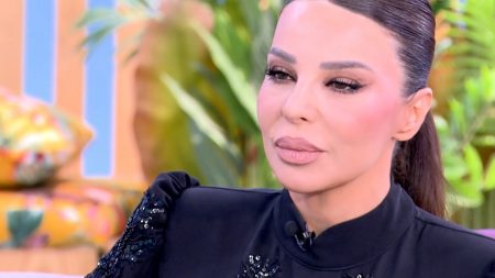 Κέλλυ Κελεκίδου