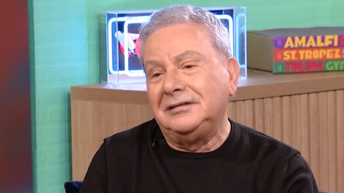 Μανώλης Μητσιάς