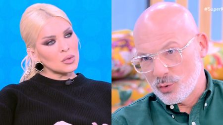 Νίκος Μουτσινάς