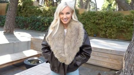 Τζούλια Νόβα