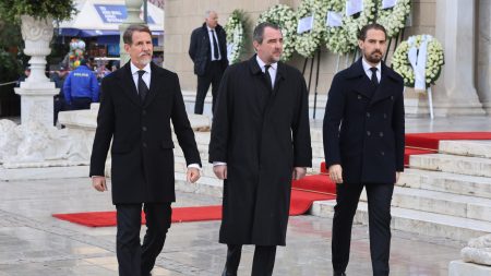 Πριγκίπισσα Ειρήνη: Παύλος, Νικόλαος και Φίλιππος Ντε Γκρες στη Μητρόπολη