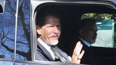 Μνημόσυνο τέως βασιλιά Κωνσταντίνου στο Τατόι: Παύλος, Νικόλαος και Φίλιππος Ντε Γκρες μαζί με την Άννα Μαρία