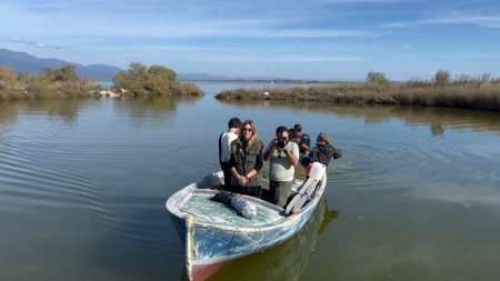 Ό,τι Αξίζει: Η Ίνα Ταράντου ταξιδεύει στη λίμνη Βιστονίδα και στο Πόρτο Λάγος