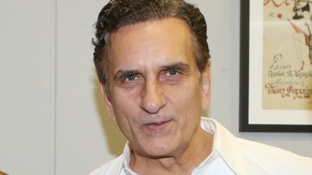 Νίκος Ψαρράς