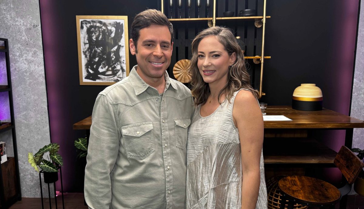 Γιάννης Σαρακατσάνης, Αλεξάνδρα Ούστα