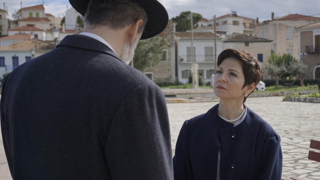 «Άγιος έρωτας» με φόντο το Γαλαξίδι