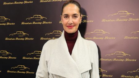 Νόνη Δούνια