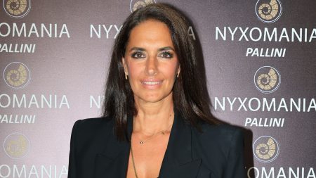 Νόνη Δούνια