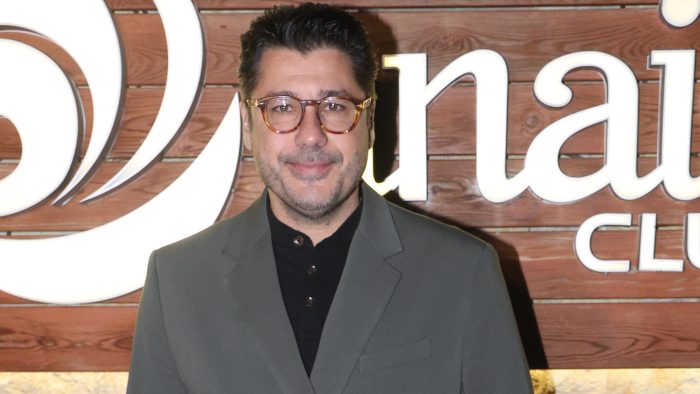 Λάμπρος Κωνσταντάρας