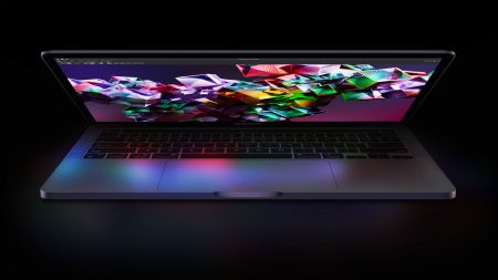 Touchscreen MacBook Pro με Dynamic Island ετοιμάζει η Apple