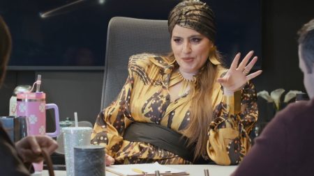 Μαρία Κίτσου: Το επικό λογοπαίγνιο για τις «Άγριες Μέλισσες» από Έλενα Χαραλαμπούδη και Αλέξανδρο Τσουβέλα στο «Τότε και τώρα»