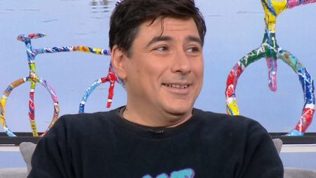 Βασίλης Μαυρογεωργίου